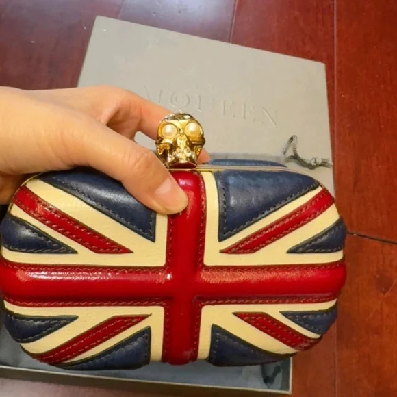 Alexander McQueen Skull Clutch - Red, Blue, Cream - Picture 2 of 6